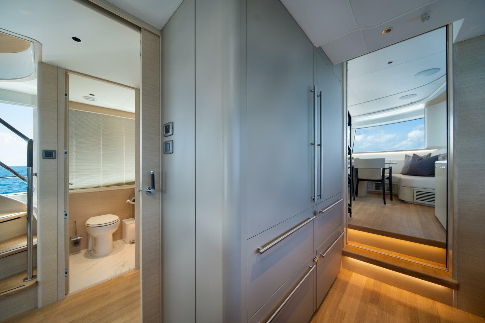 2025 Princess X80 — photo 19