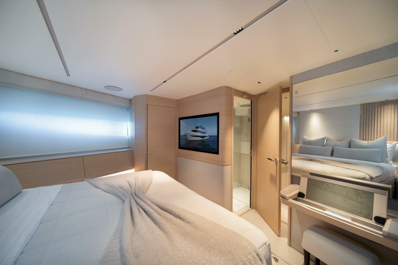 2025 Princess X80 — photo 39