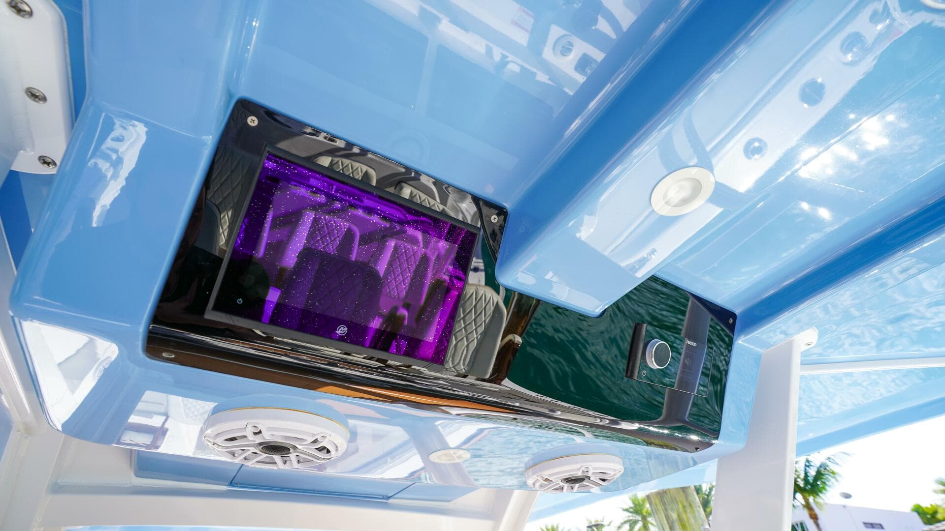 2024 Invincible 43 Open — photo 26