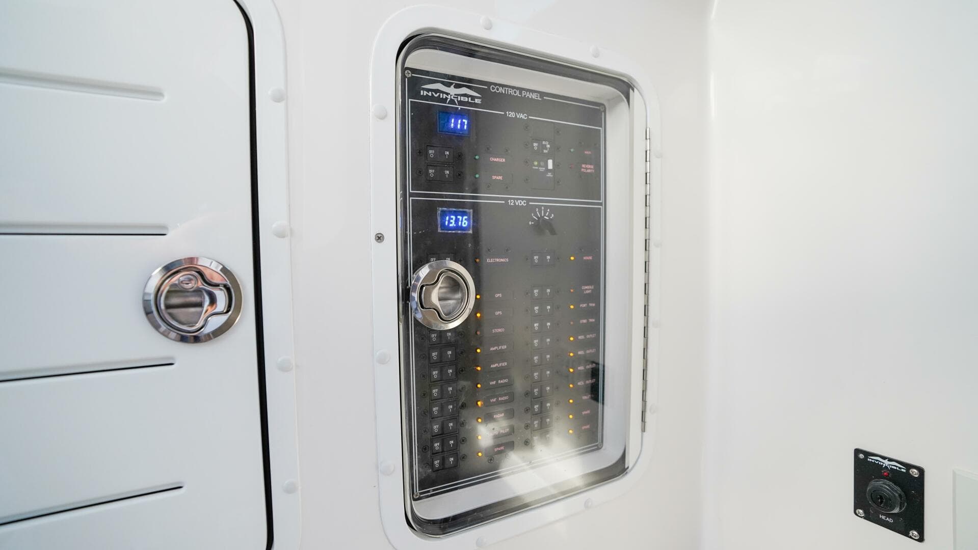 2024 Invincible 43 Open — photo 40