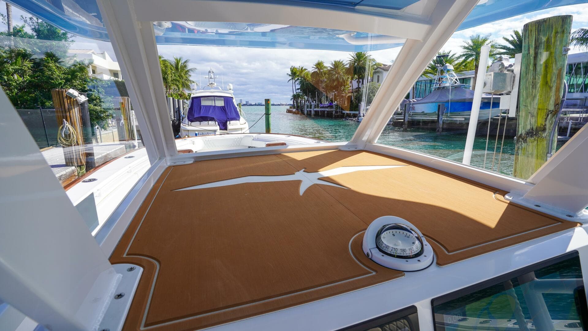 2024 Invincible 43 Open — photo 28