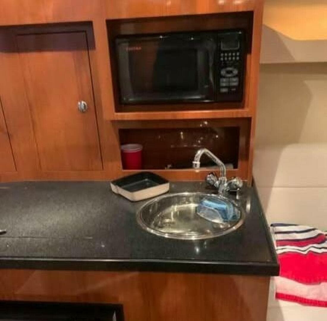 2006 Regal 3060 Window Express — photo 13