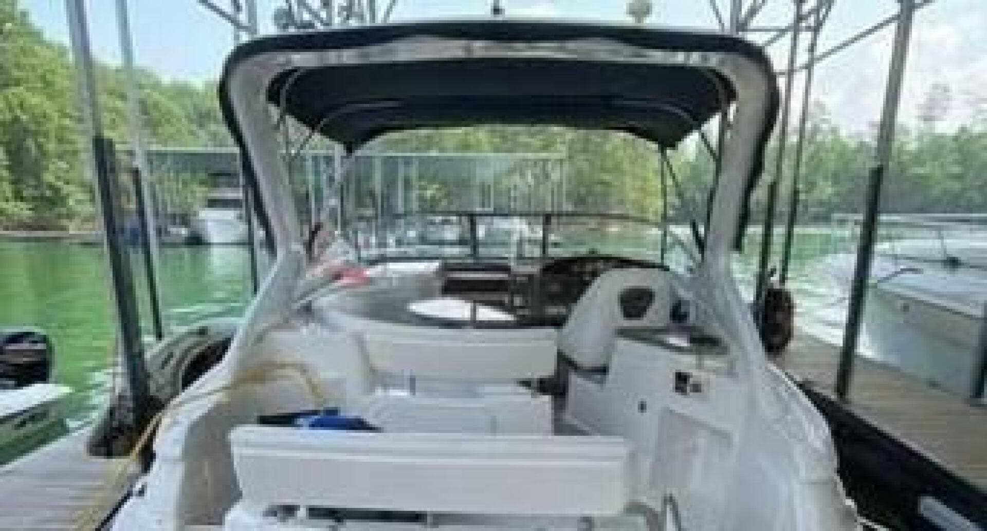 2006 Regal 3060 Window Express — photo 4