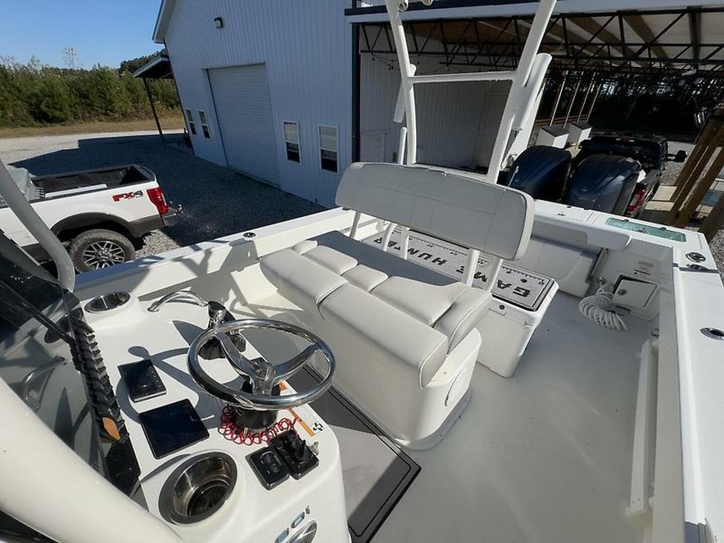 2022 Parker 2801 — photo 10