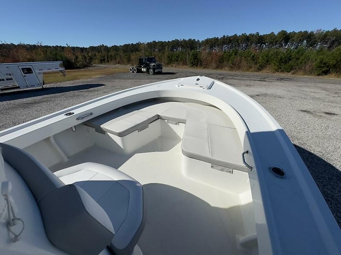 2022 Parker 2801 — photo 14