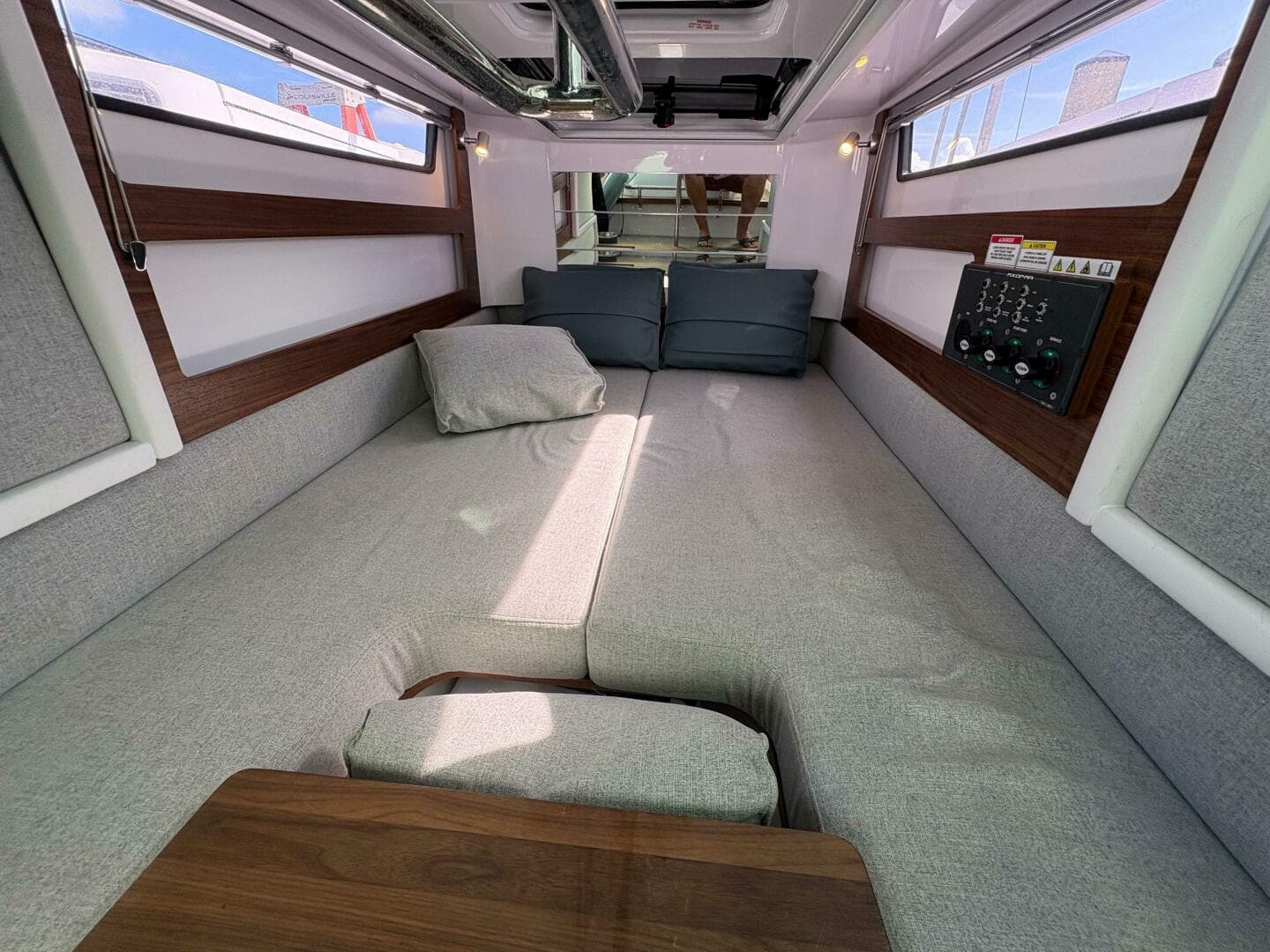 2022 Axopar 28 Cabin — photo 28