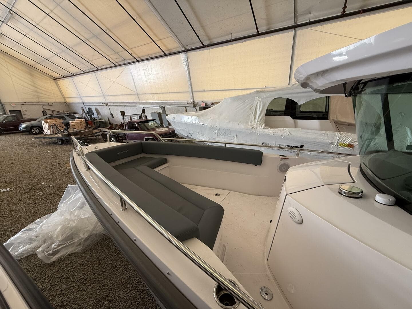 2022 Axopar 28 Cabin — photo 10