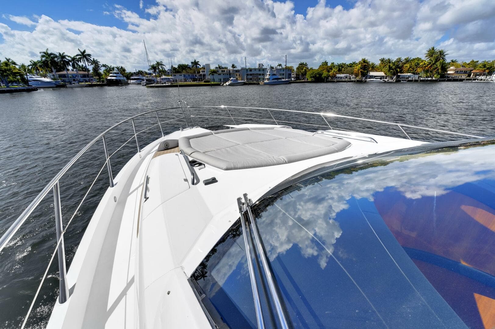 2017 Sunseeker 68 Sport Yacht — photo 14