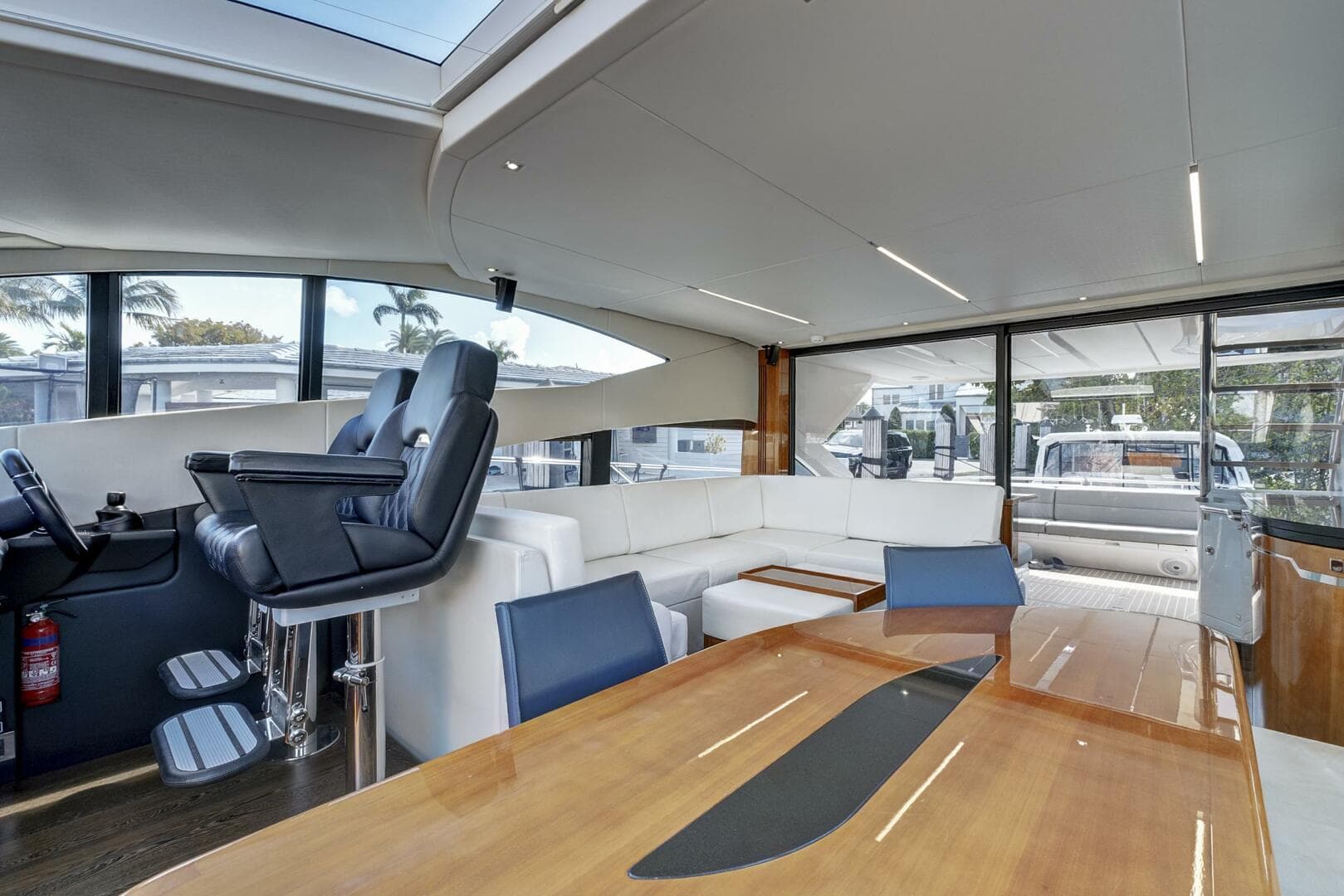 2017 Sunseeker 68 Sport Yacht — photo 20