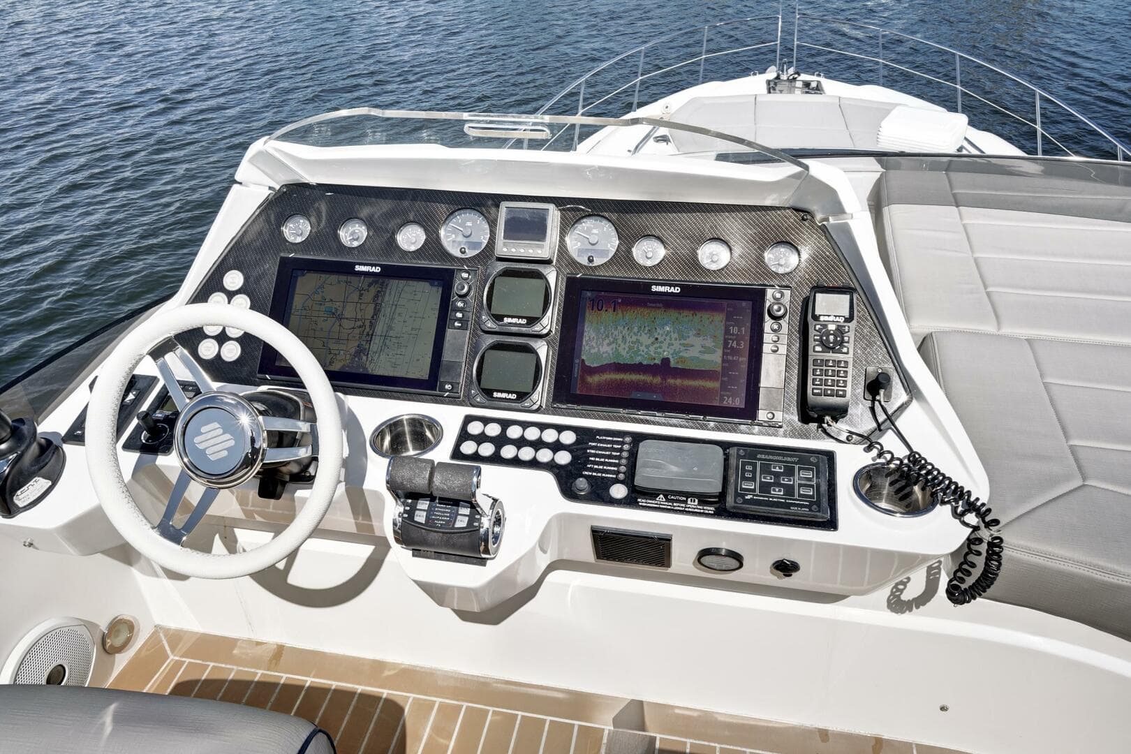 2017 Sunseeker 68 Sport Yacht — photo 10