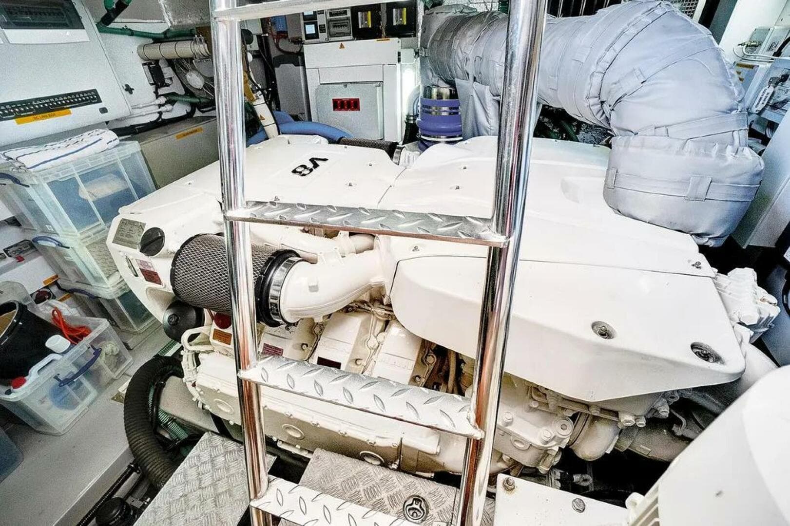 2017 Sunseeker 68 Sport Yacht — photo 40