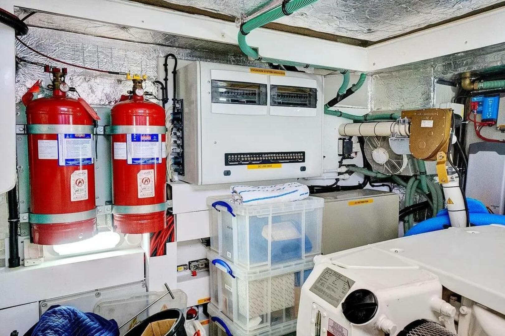 2017 Sunseeker 68 Sport Yacht — photo 42