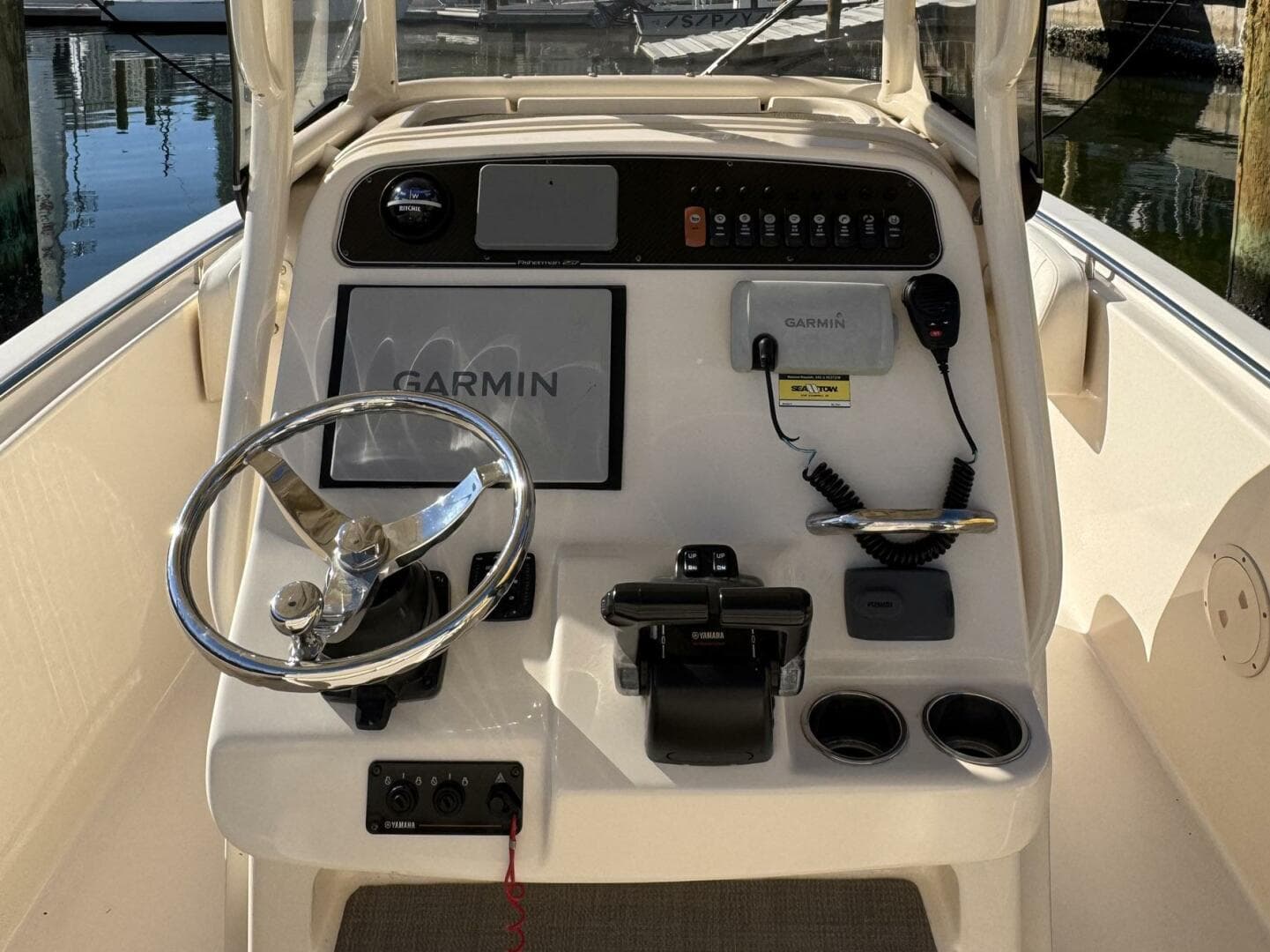 2017 Grady-White Fisherman 257 — photo 11