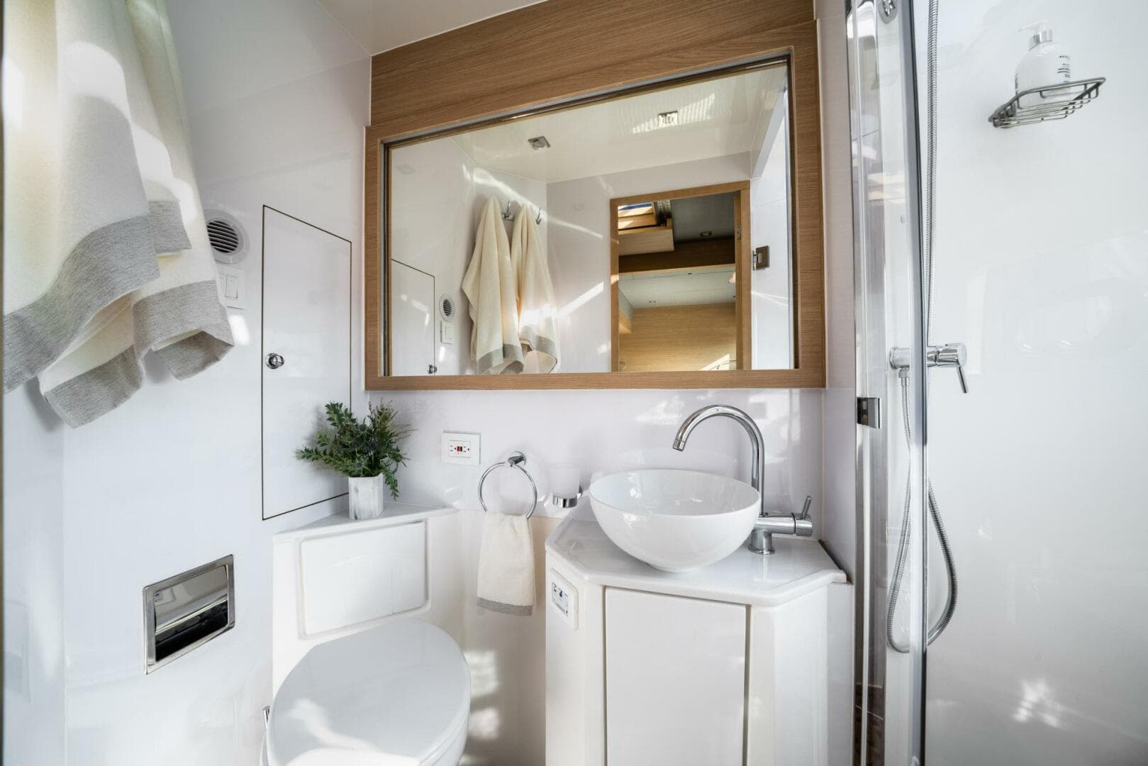 2024 Aquila 54 Yacht — photo 78