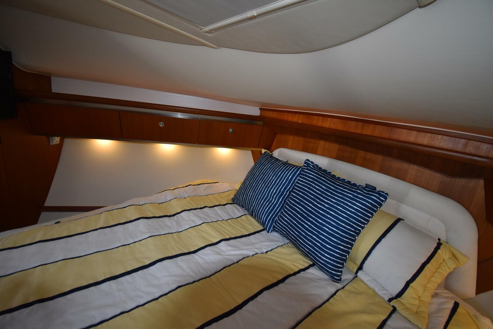 2006 Tiara Yachts — photo 34