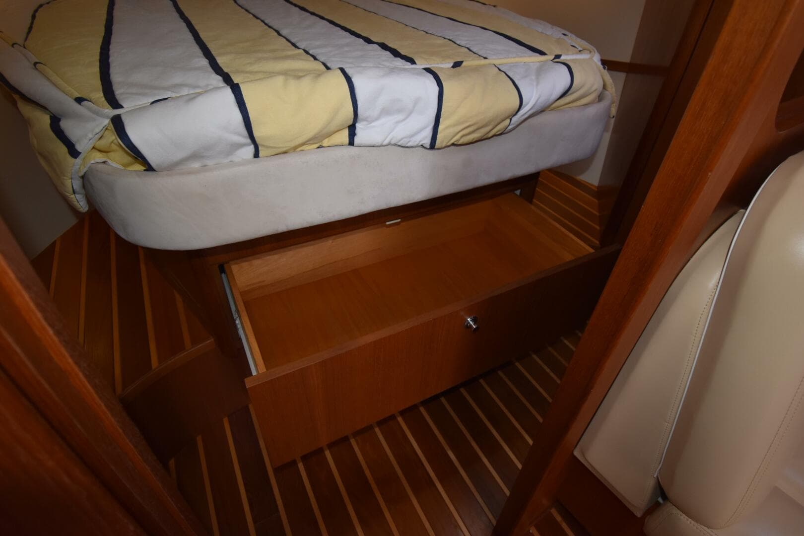 2006 Tiara Yachts — photo 24