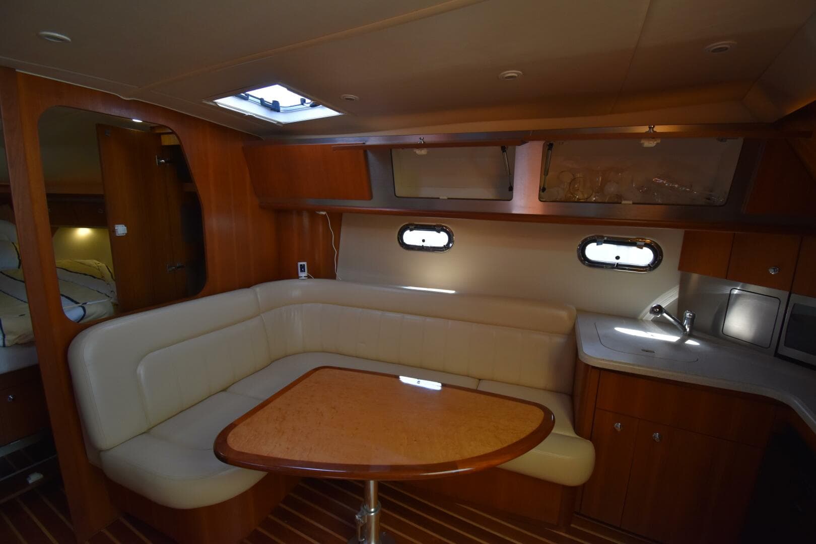 2006 Tiara Yachts — photo 27