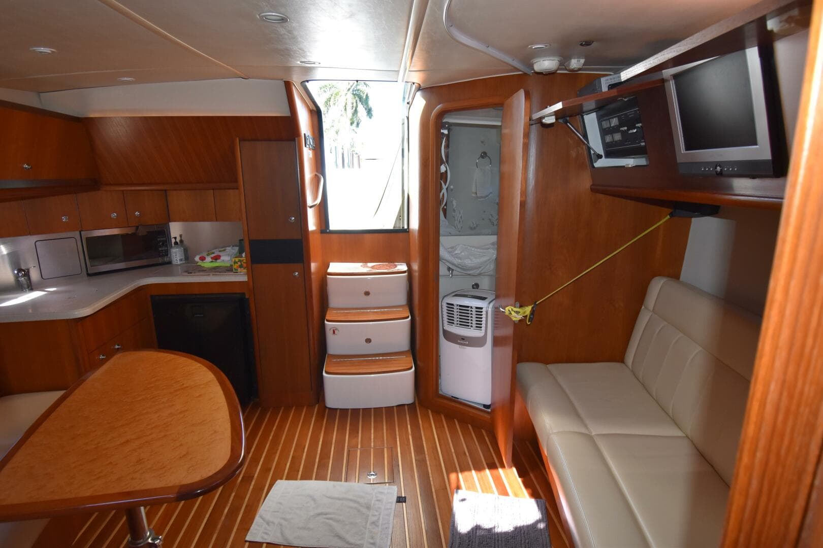 2006 Tiara Yachts — photo 31