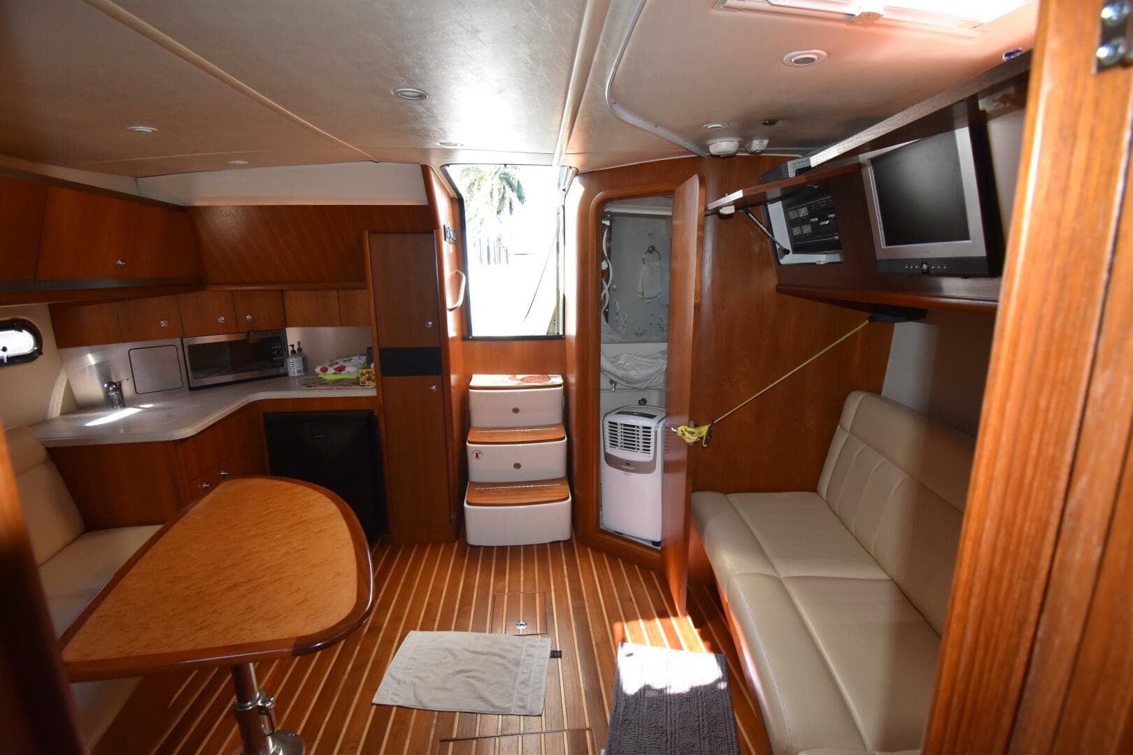 2006 Tiara Yachts — photo 30