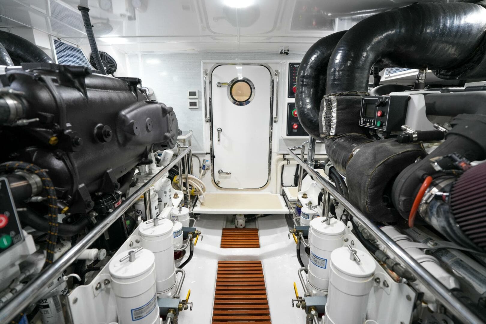 2022 Marlow Explorer 62E-Cb — photo 82