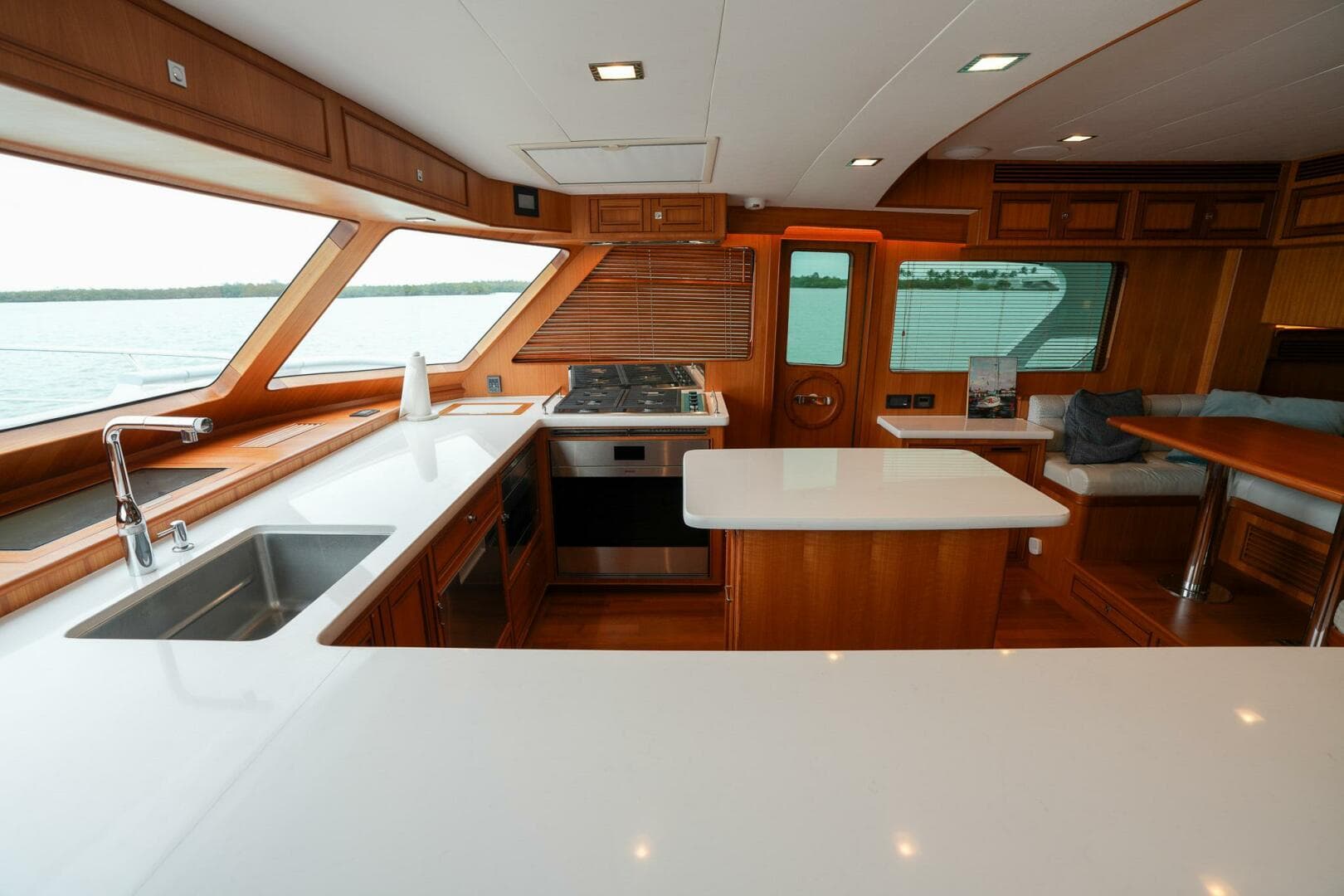 2022 Marlow Explorer 62E-Cb — photo 26