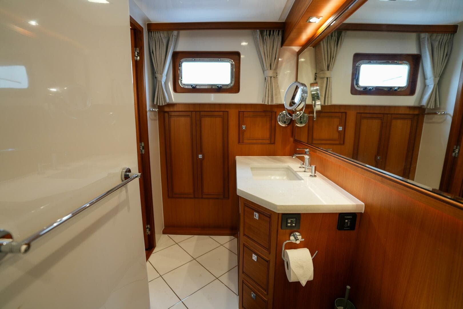 2022 Marlow Explorer 62E-Cb — photo 40