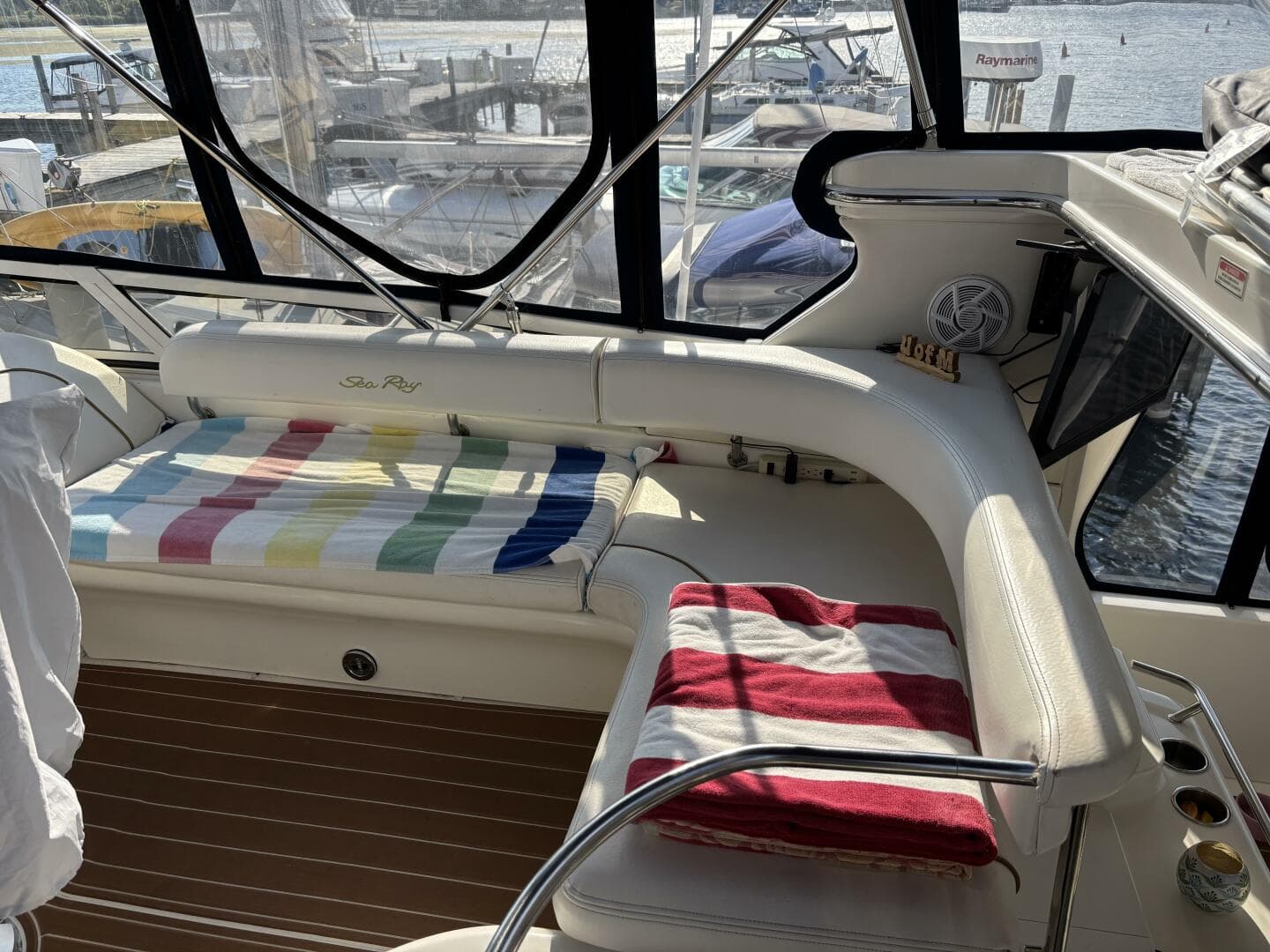 2000 Sea Ray 420 Aft Cabin — photo 8