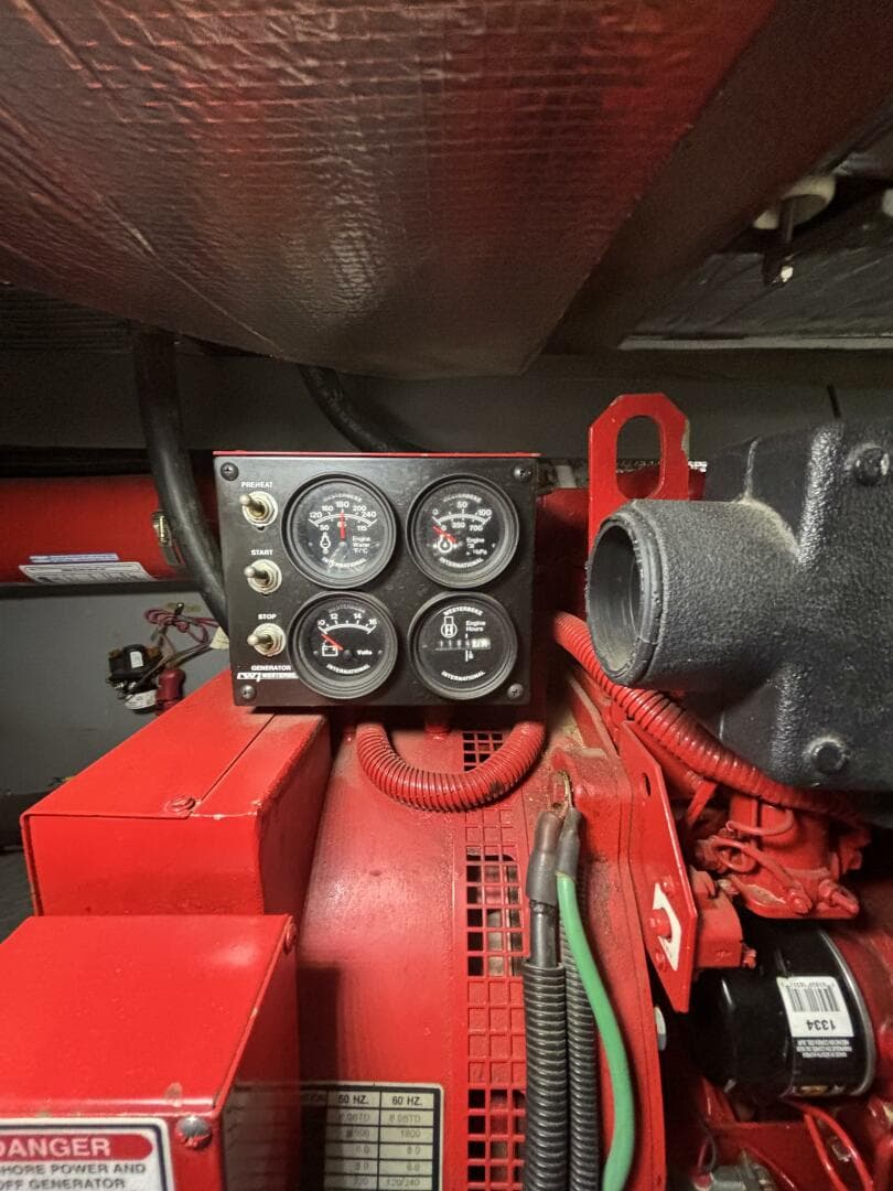 2000 Sea Ray 420 Aft Cabin — photo 33