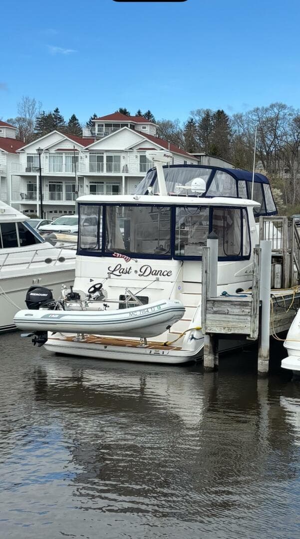 2000 Sea Ray 420 Aft Cabin — photo 3