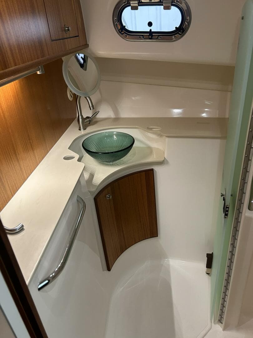 2016 Pursuit OS 385 Offshore — photo 20