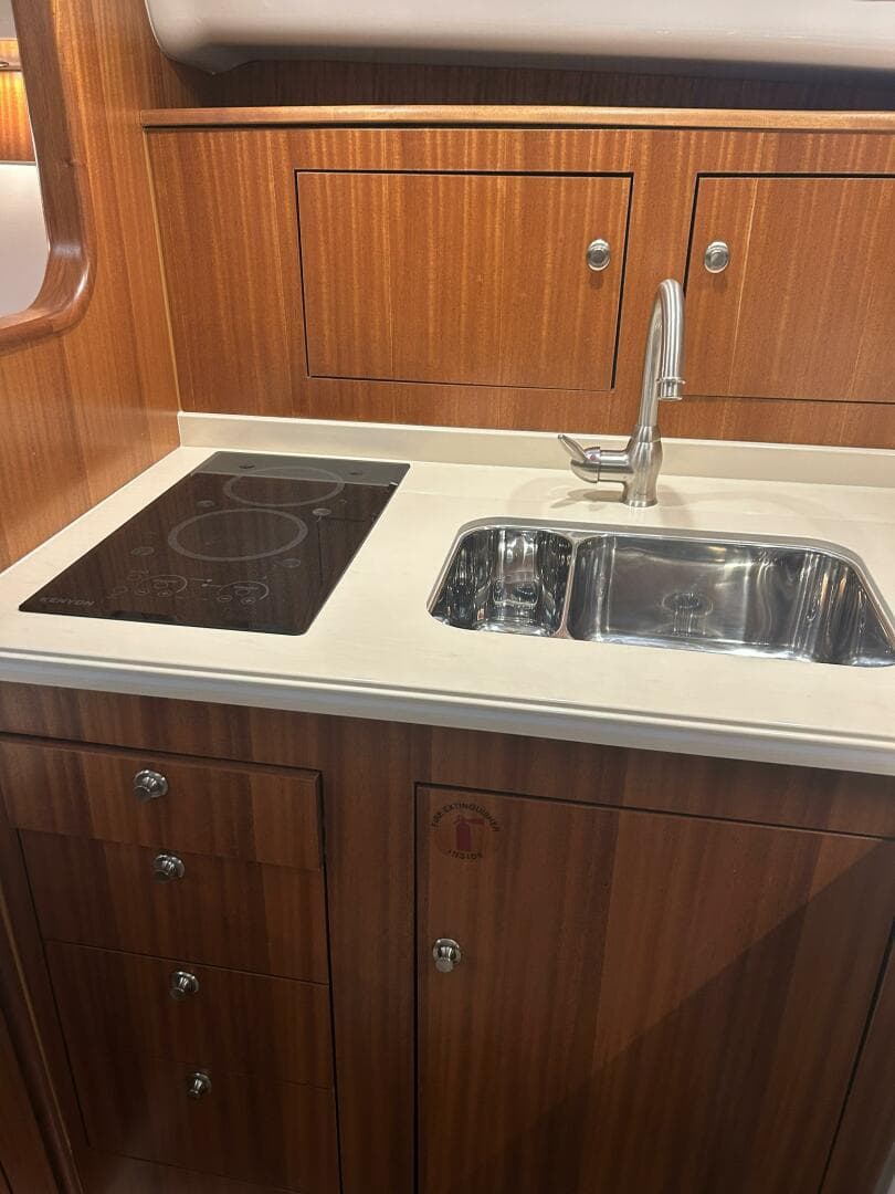 2016 Pursuit OS 385 Offshore — photo 14