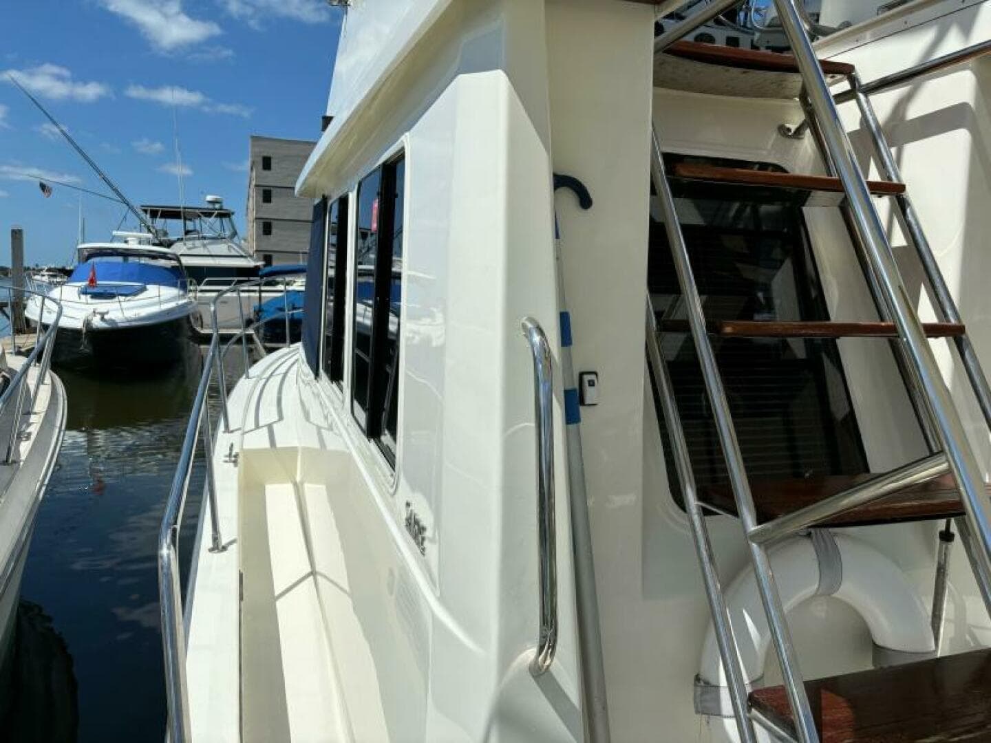 2004 Sabreline 36 Sedan — photo 20