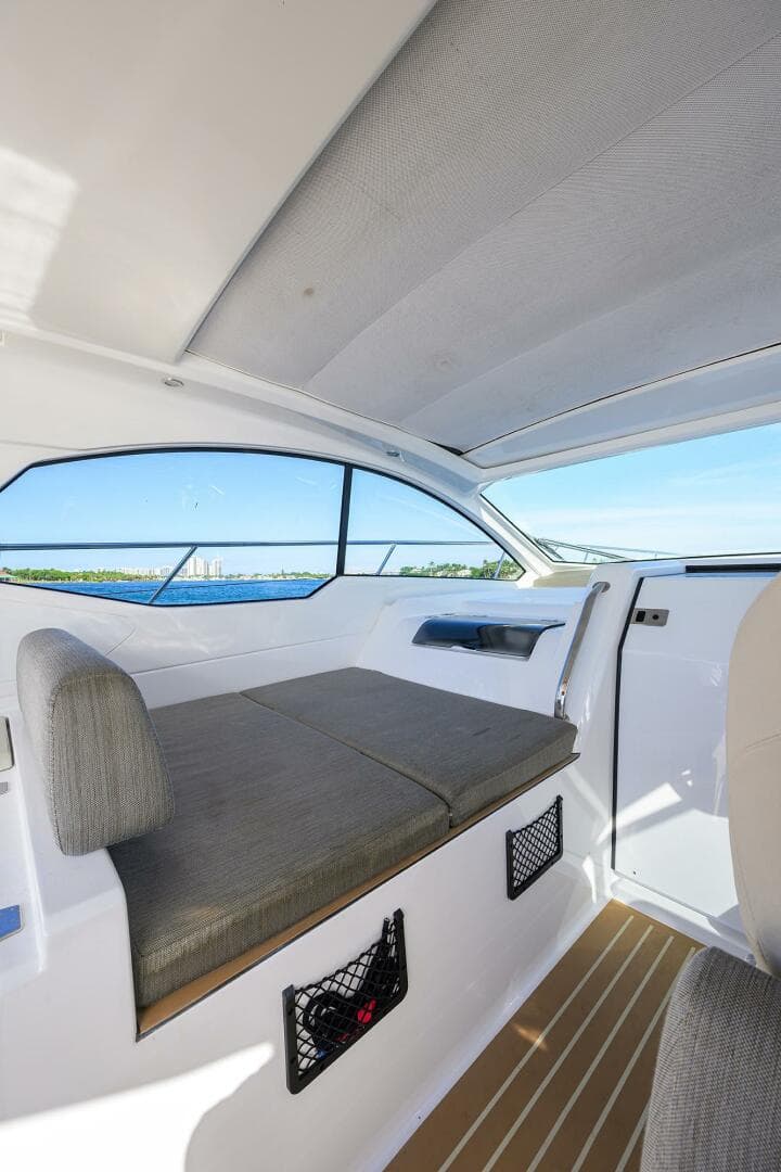 2020 Azimut 45 Atlantis — photo 31