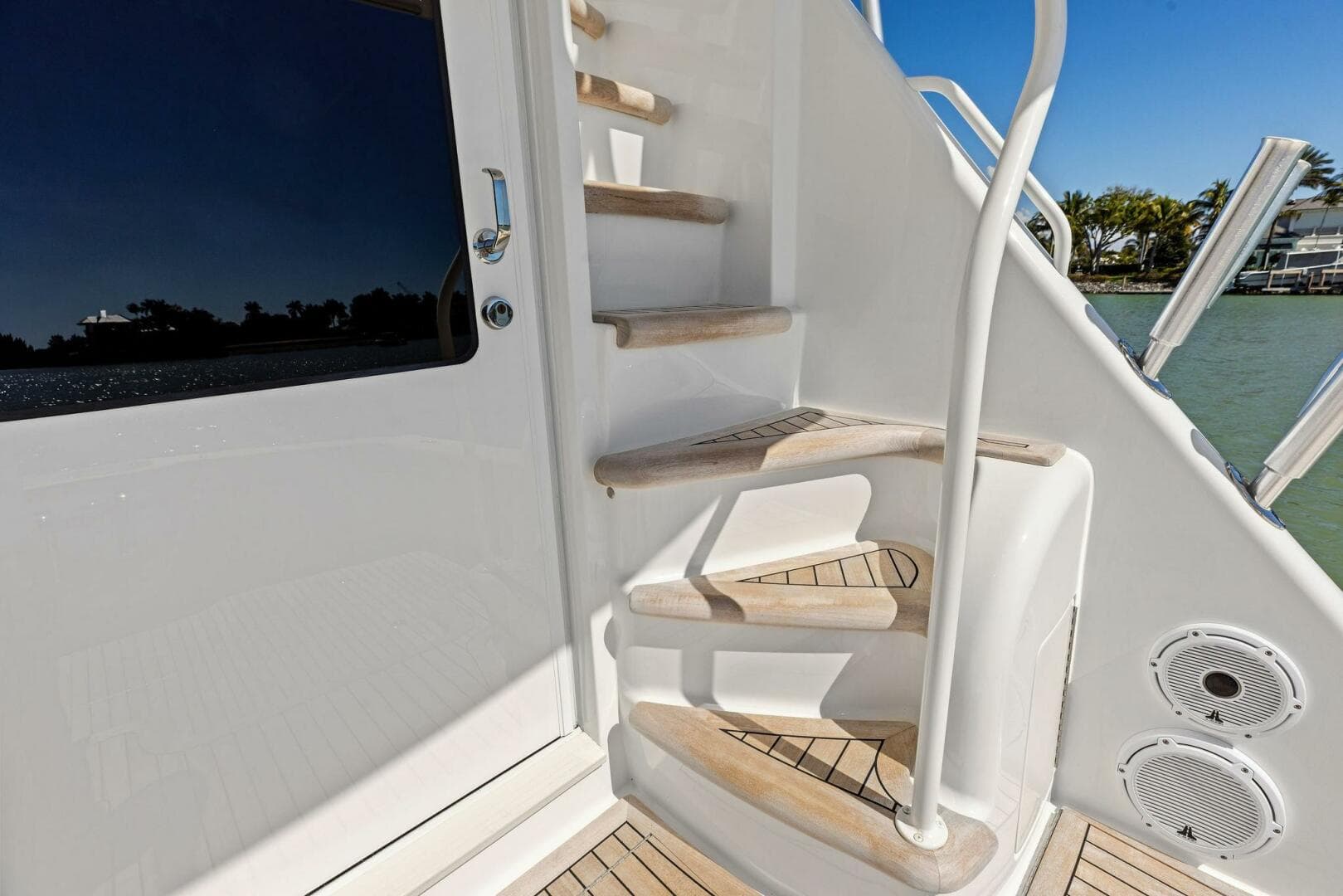 2023 Viking 54 Convertible — photo 49