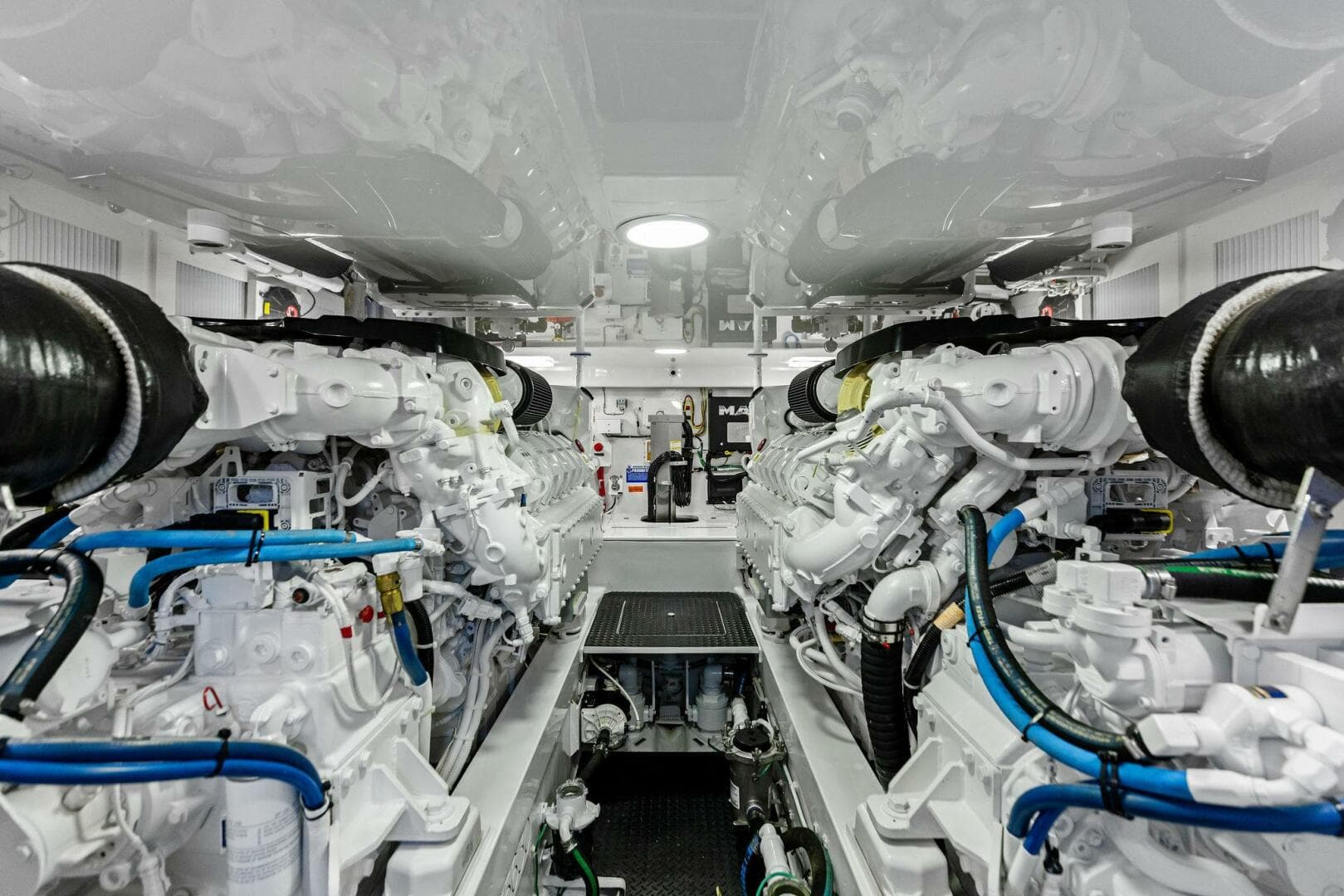 2023 Viking 54 Convertible — photo 57