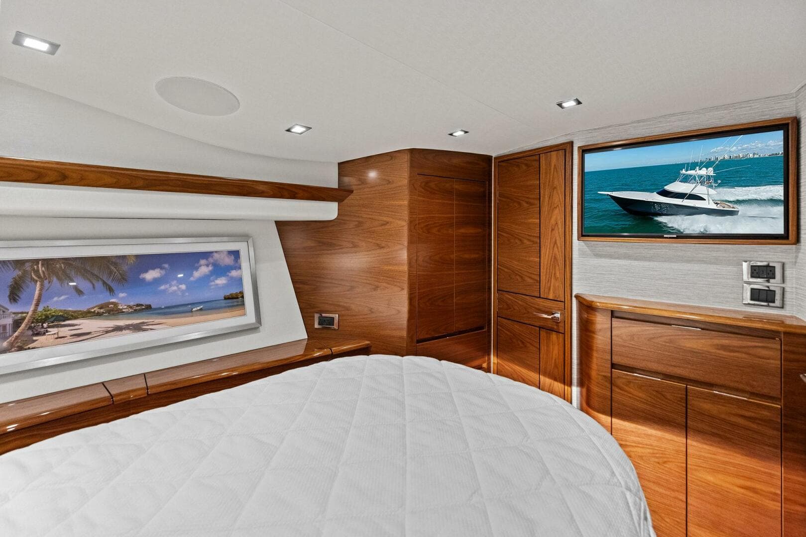 2023 Viking 54 Convertible — photo 19