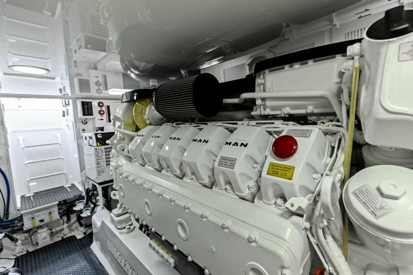 2023 Viking 54 Convertible — photo 63