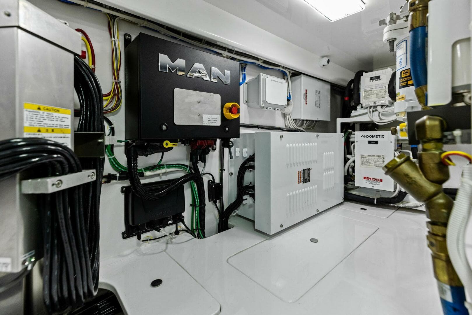 2023 Viking 54 Convertible — photo 64