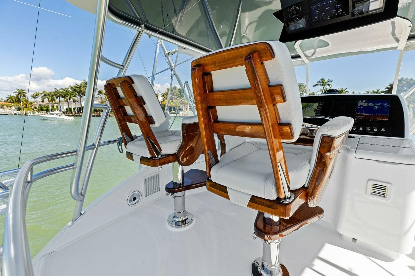 2023 Viking 54 Convertible — photo 38