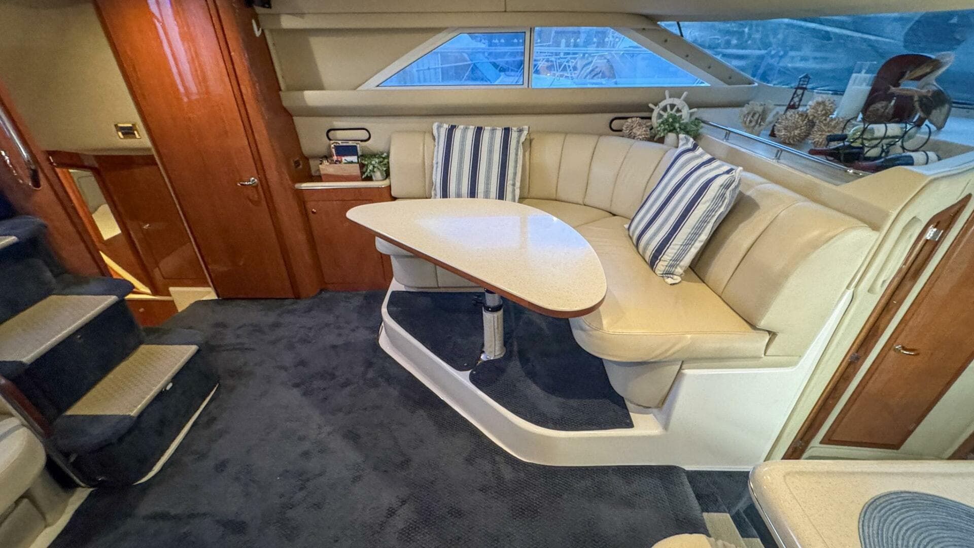 2000 Sea Ray 420 Aft Cabin — photo 25