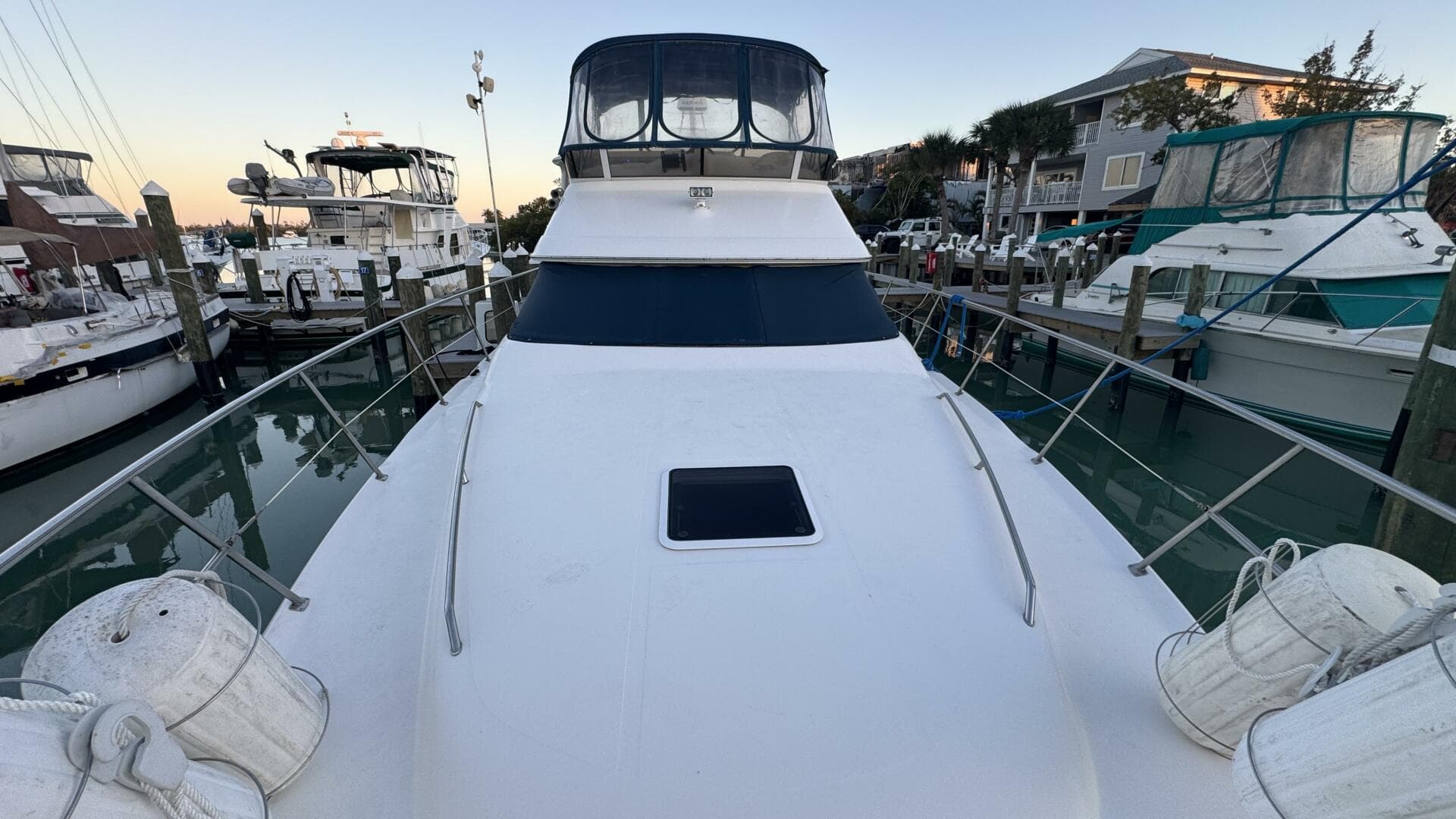 2000 Sea Ray 420 Aft Cabin — photo 60