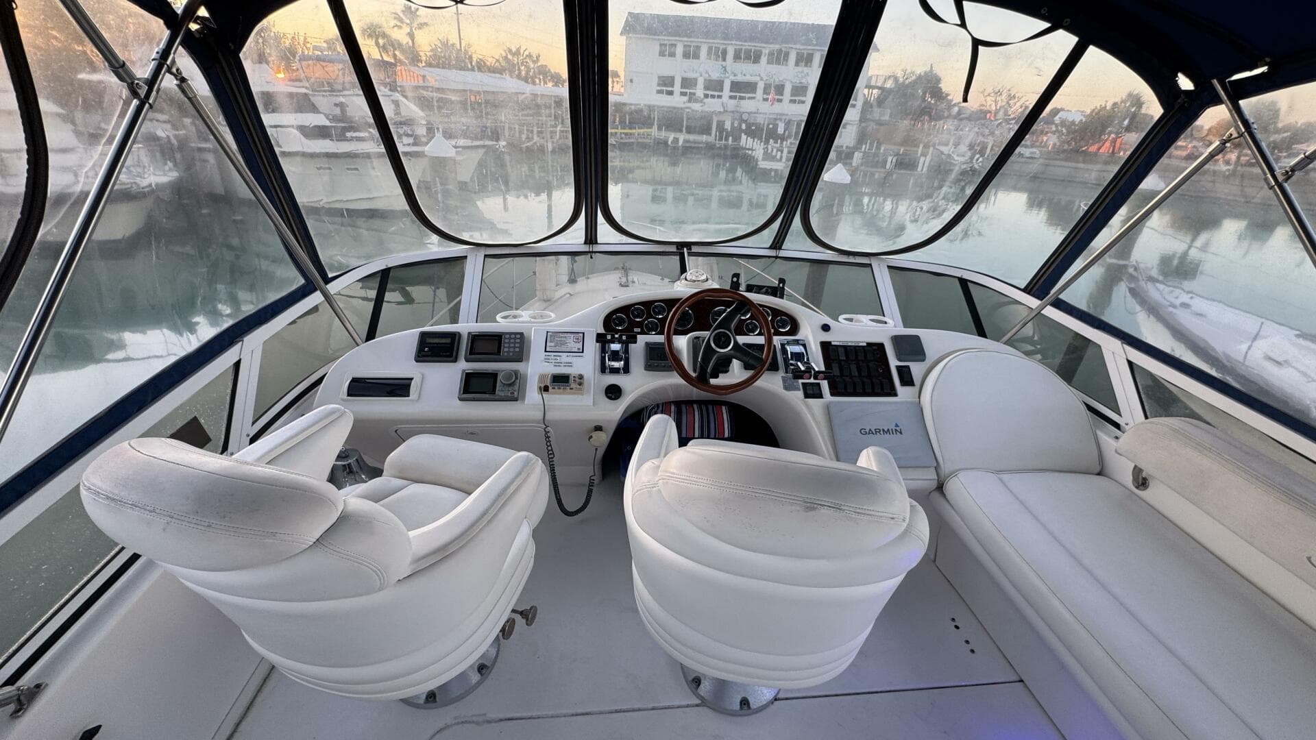 2000 Sea Ray 420 Aft Cabin — photo 15