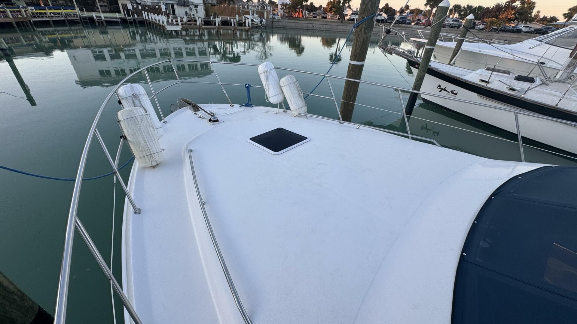 2000 Sea Ray 420 Aft Cabin — photo 61