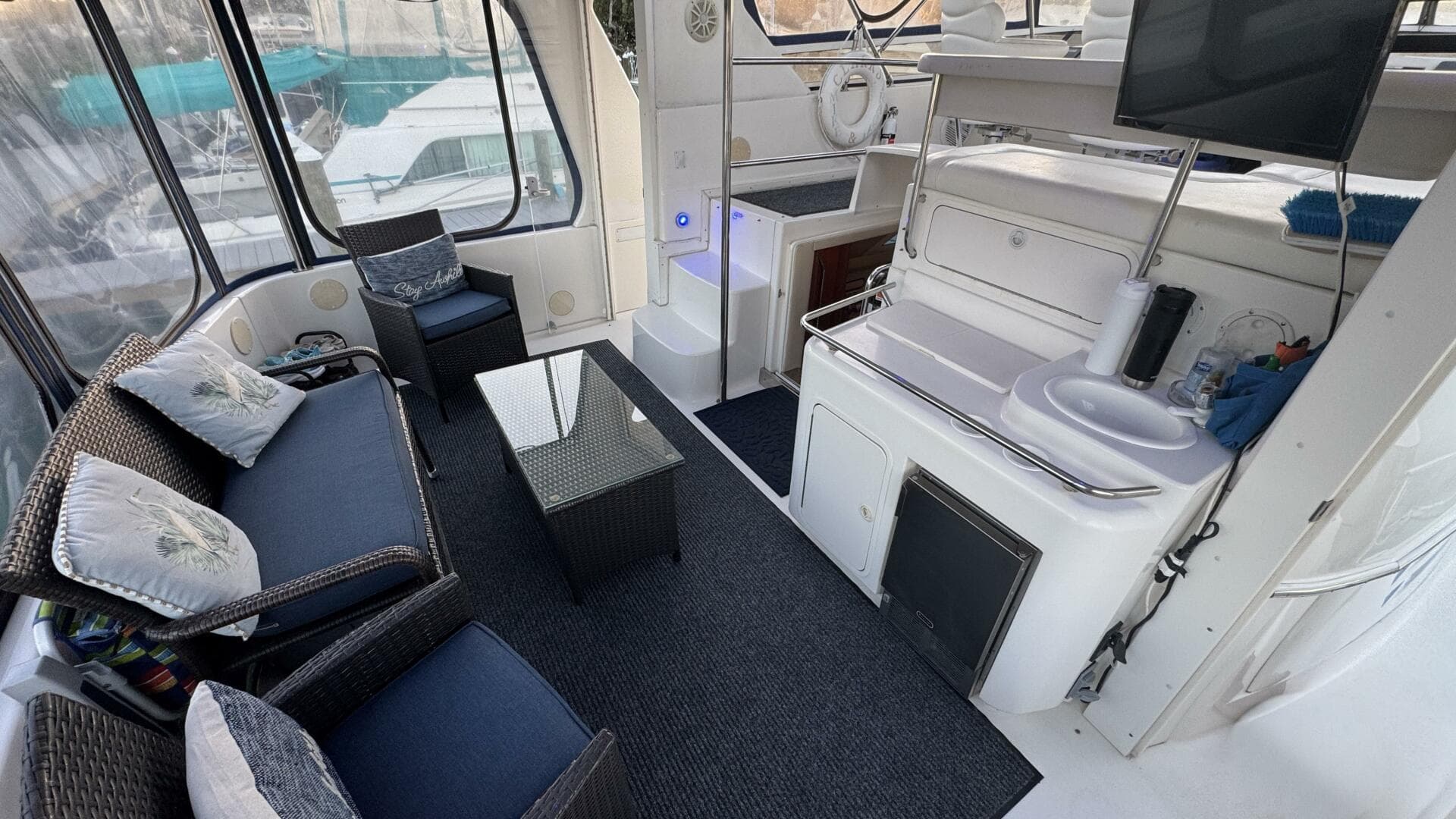 2000 Sea Ray 420 Aft Cabin — photo 9