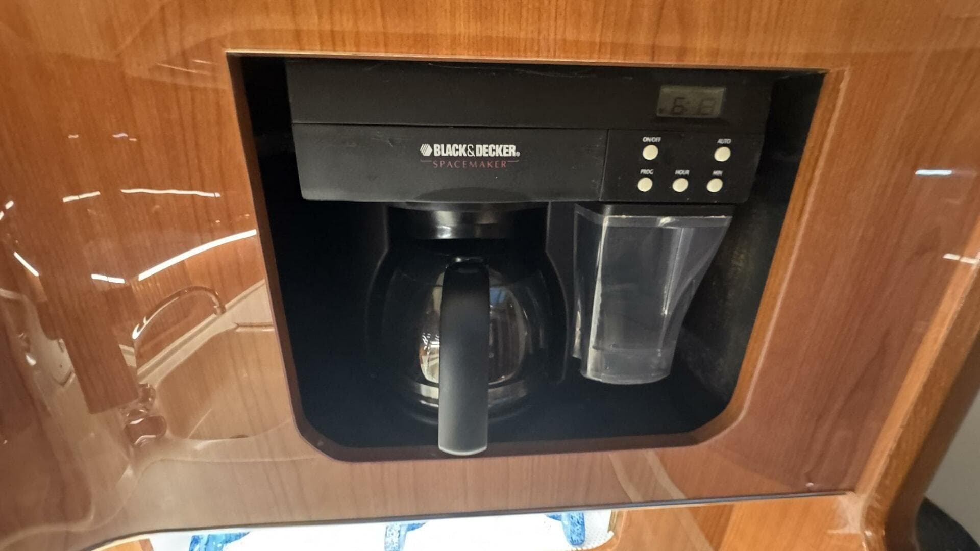 2000 Sea Ray 420 Aft Cabin — photo 31