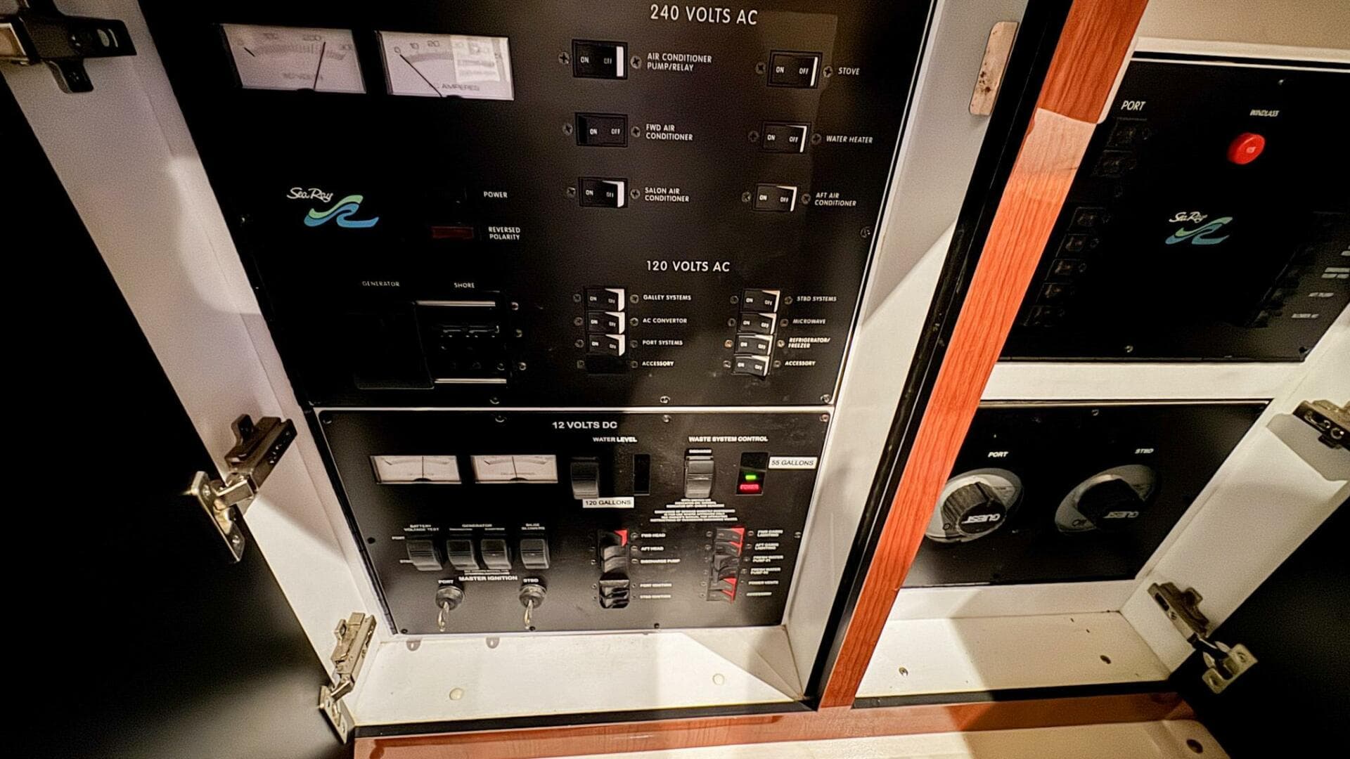 2000 Sea Ray 420 Aft Cabin — photo 33