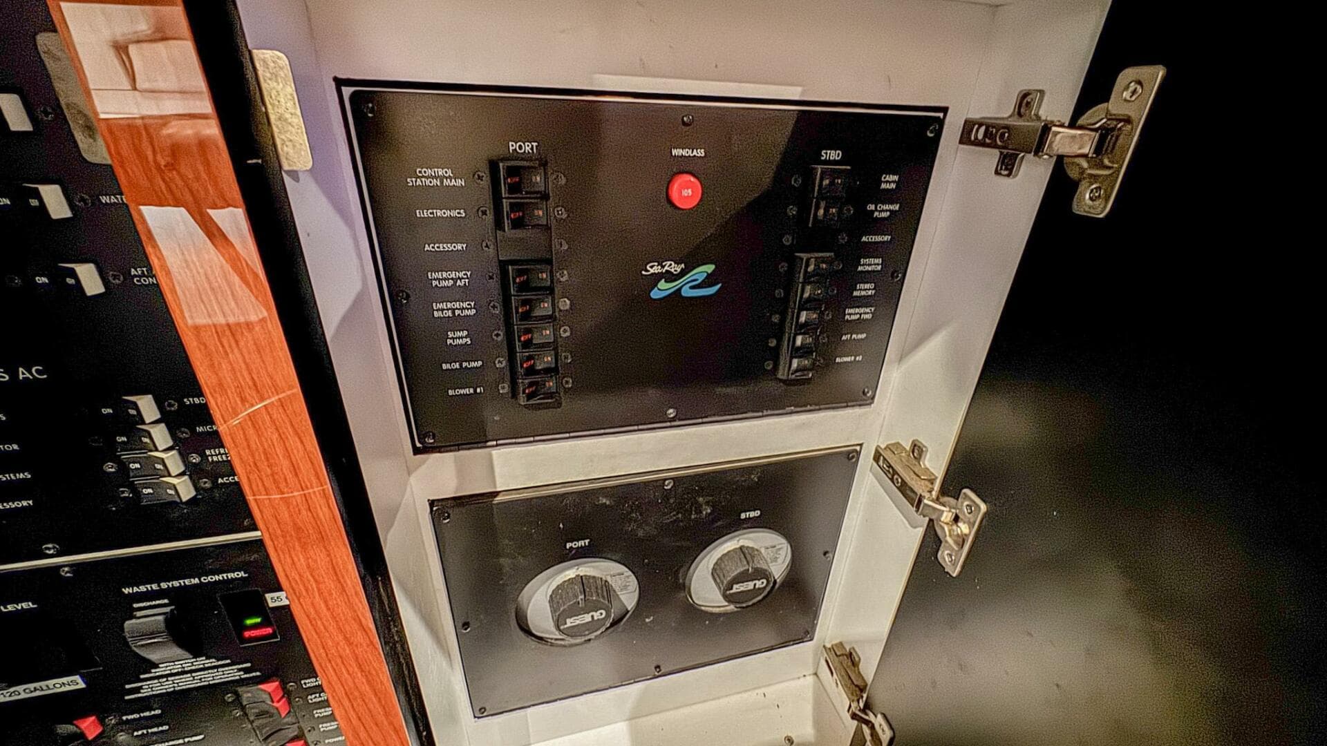 2000 Sea Ray 420 Aft Cabin — photo 34