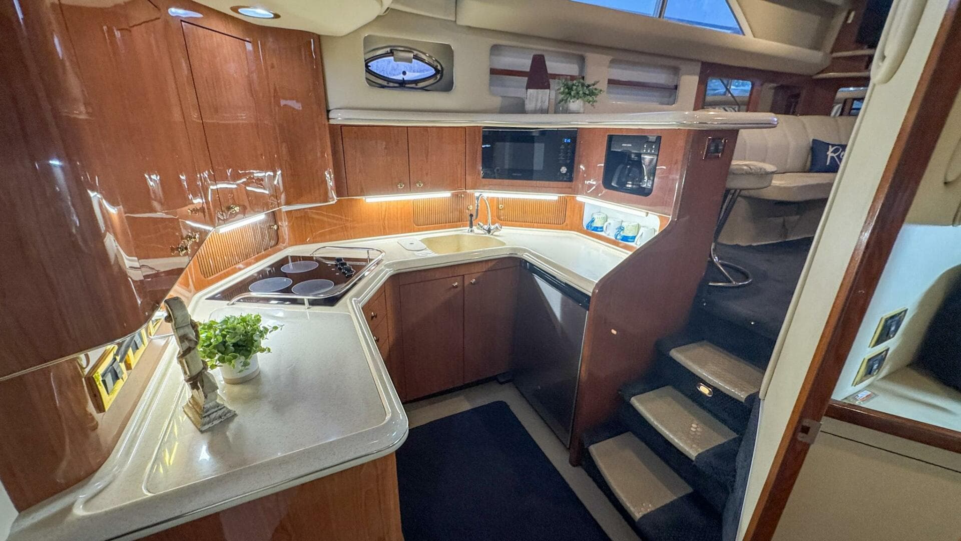2000 Sea Ray 420 Aft Cabin — photo 28