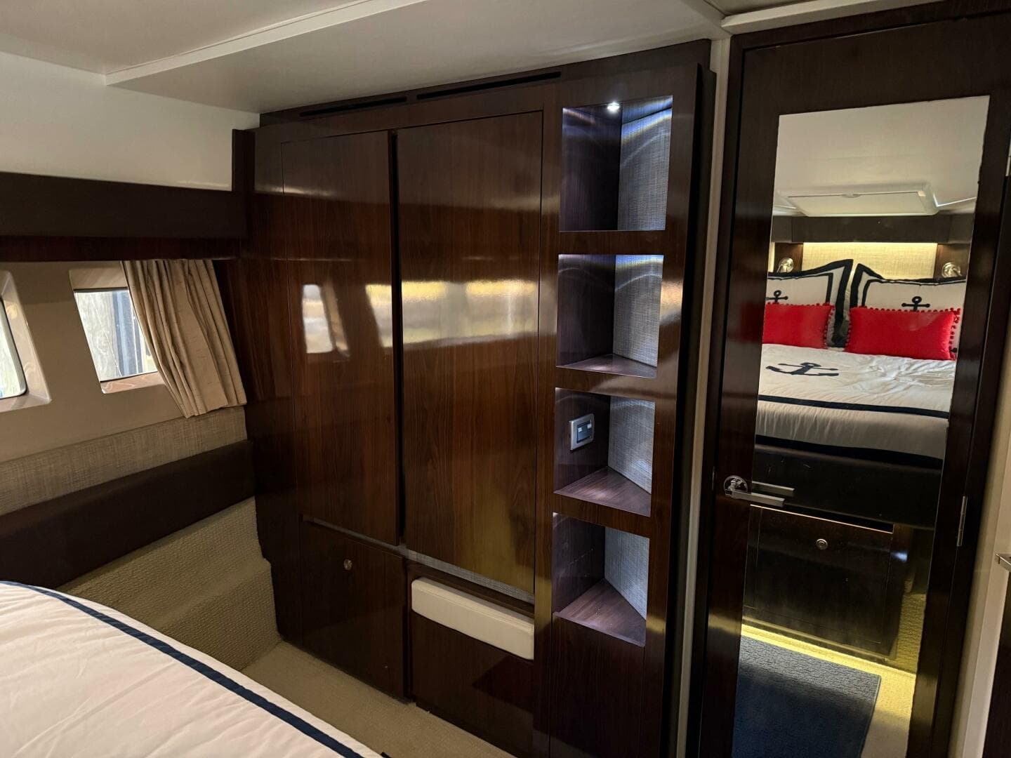 2016 Sea Ray 40 Sundancer — photo 14