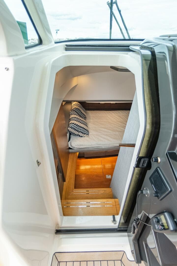 2020 Tiara Sport 38 LS — photo 26